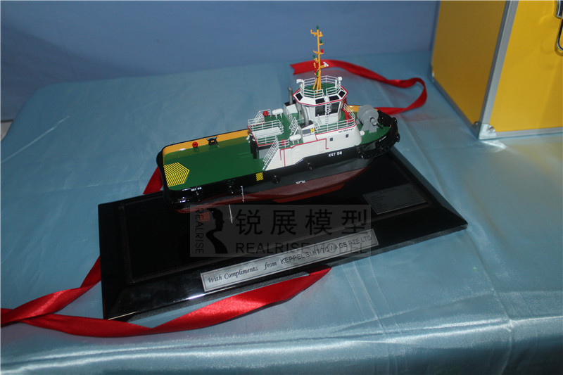 Gift model of tugboat