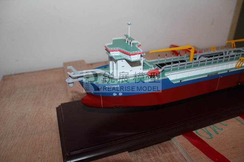 Dredger Gift Model