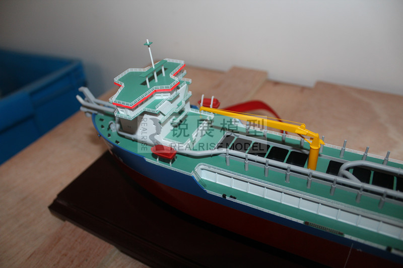 Dredger Gift Model