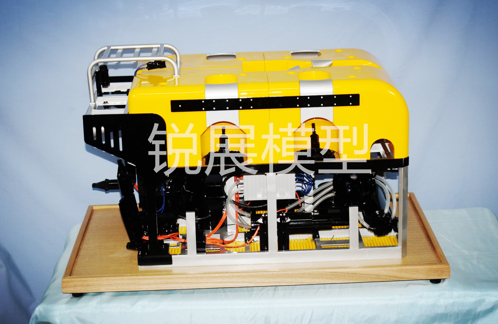 Underwater vehicle model(ROV)